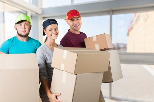 Professional packing and unpacking services in Clapham for a smooth home move